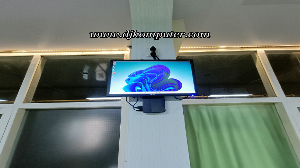 <p>Pemasangan Komputer akan sangat bermanfaat untuk teknologi informasi bagi Kesehatan, diantaranya dengan teknologi komputer anda dapat mencari informasi merubah atau meningkatkan kualitas peralatan medis atau kesehatan&nbsp;dan dengan begitu anda akan merasakan mudah untuk menyampaikan atau mencari tentang informasi.</p>